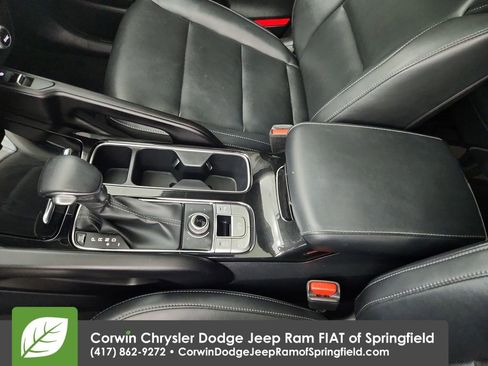 Used 2025 Kia Telluride S AWD/4WD image 30