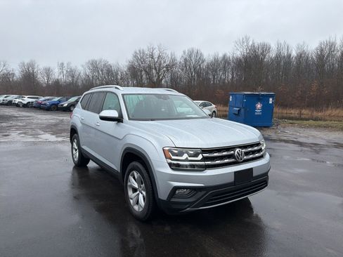 Used 2018 Volkswagen Atlas SE image 3