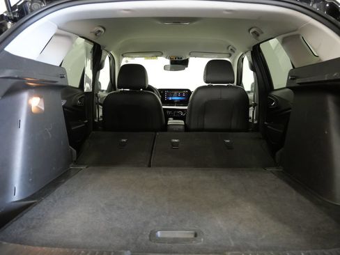Used 2025 Chevrolet Trax LT FWD image 26