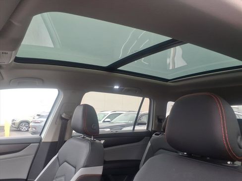 New 2026 Volkswagen Atlas Peak Edition image 13