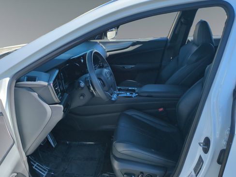 Used 2024 Lexus NX 350 F Sport image 9