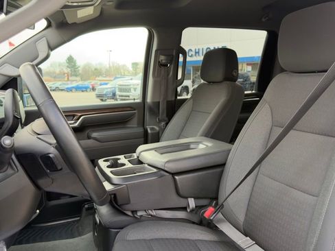 Used 2025 Chevrolet Silverado 2500 LT w/ Convenience Package image 8