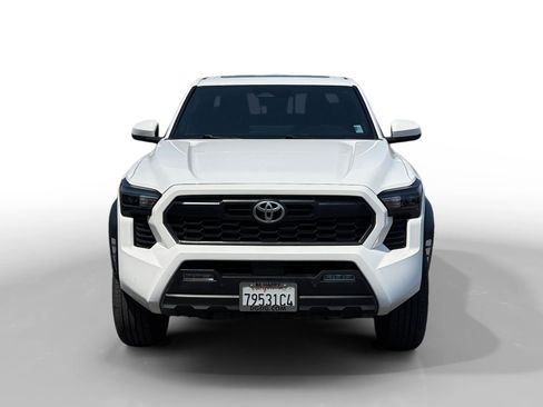 Used 2024 Toyota Tacoma TRD Off-Road w/ TRD Off Road Upgrade Package AWD/4WD image 8
