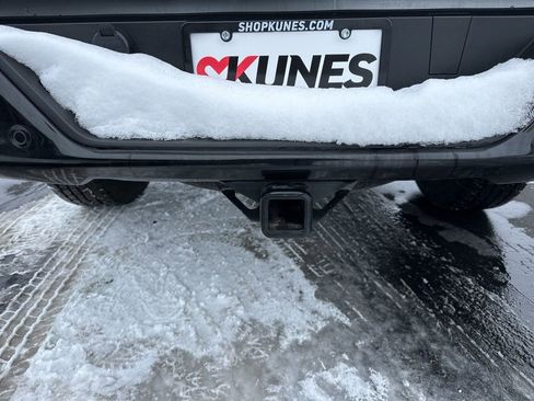 Used 2024 Chevrolet Colorado Z71 w/ Z71 Convenience Package 2 image 13