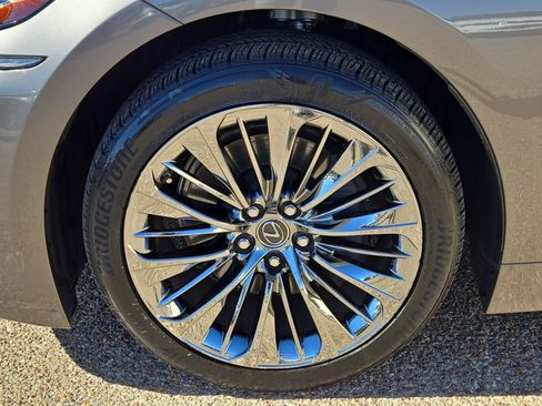 Certified 2019 Lexus LS 500 image 11