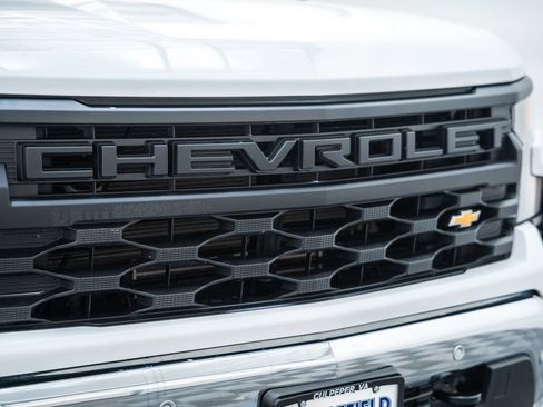 Used 2024 Chevrolet Silverado 1500 W/T w/ WT Value Package AWD/4WD image 11