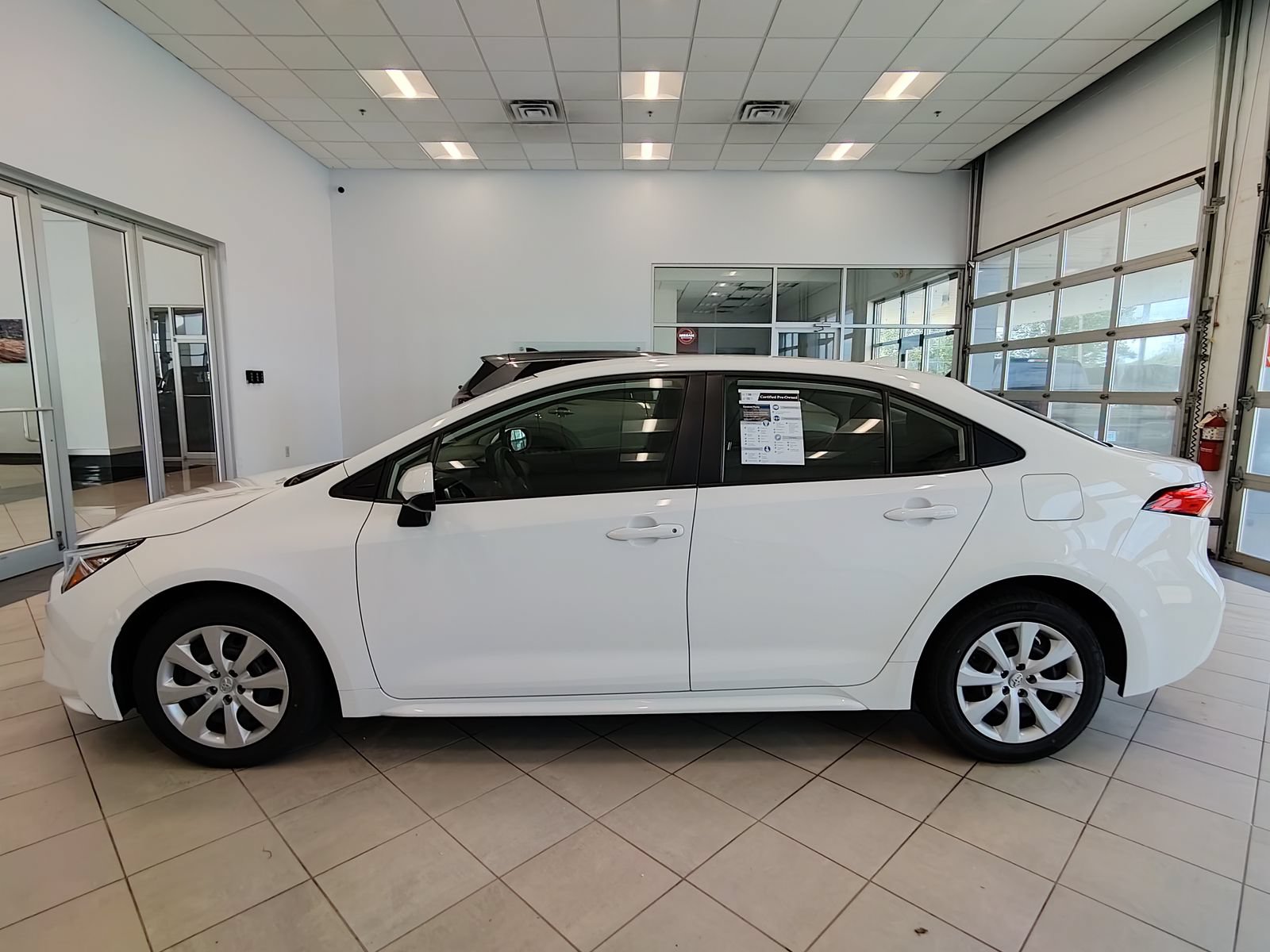 Used 2025 Toyota Corolla LE FWD image 6