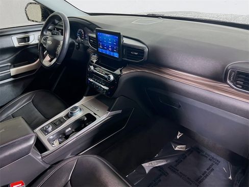Used 2023 Ford Explorer Limited image 26