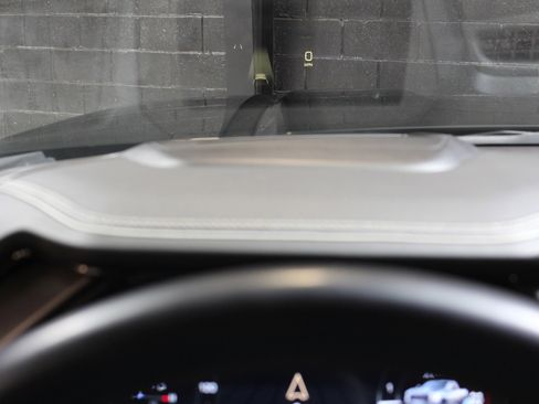 Used 2024 GMC Sierra 2500 AT4X image 77