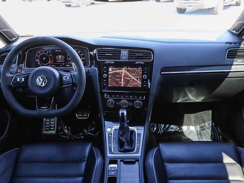 Used 2019 Volkswagen Golf R 4-Door image 12