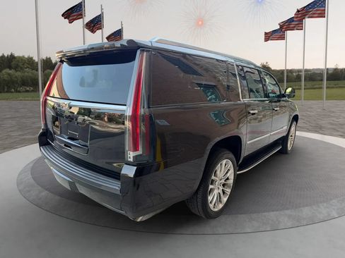 Used 2018 Cadillac Escalade ESV Luxury w/ LPO, Radiant Package AWD/4WD image 2