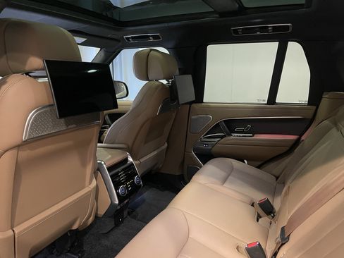 Used 2025 Land Rover Range Rover Autobiography AWD/4WD image 23