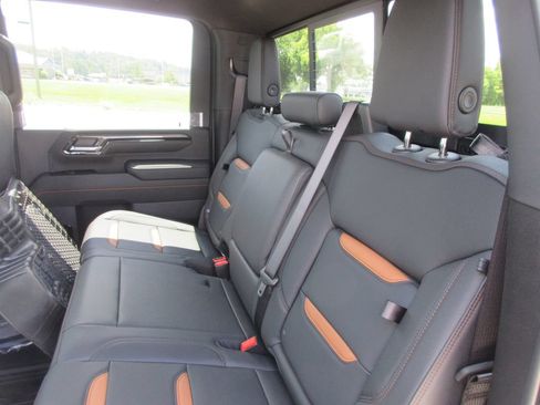 New 2026 GMC Sierra 2500 AT4 w/ AT4 Premium Plus Package AWD/4WD image 14