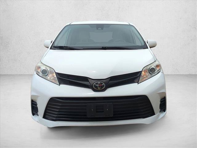 Used 2019 Toyota Sienna L FWD image 2
