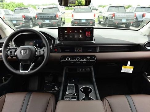 New 2026 Honda Pilot Touring image 7