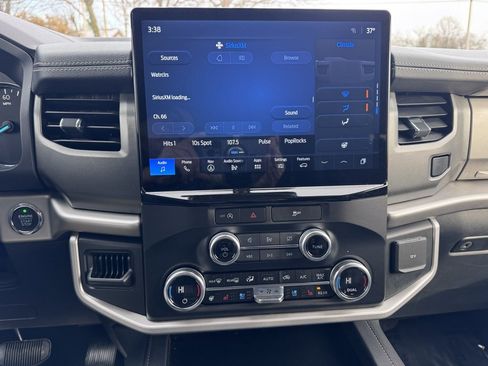 Used 2024 Ford Expedition Max XLT image 36