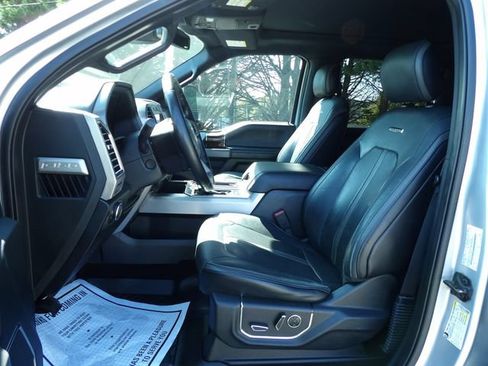 Used 2015 Ford F150 Platinum w/ Equipment Group 701A Luxury AWD/4WD image 19