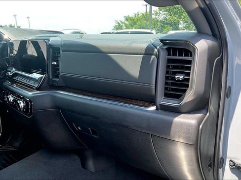 Used 2024 GMC Sierra 1500 Elevation AWD/4WD image 21