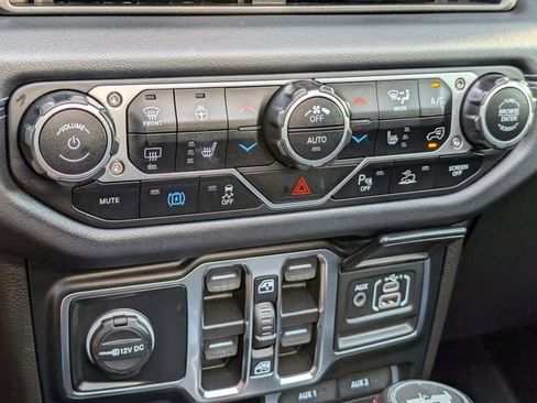 Used 2024 Jeep Wrangler High Altitude image 16