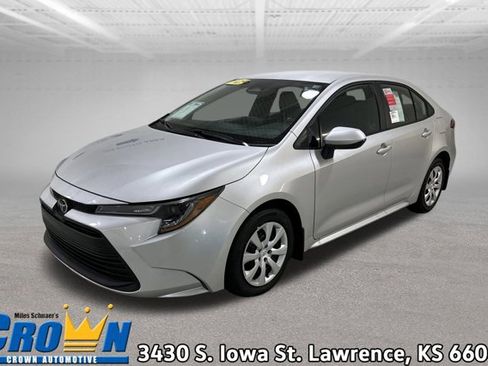 Used 2025 Toyota Corolla LE image 1