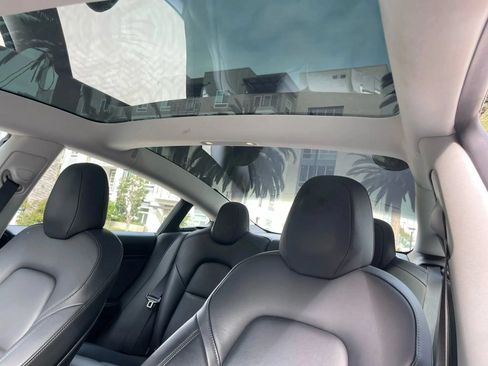 Used 2019 Tesla Model 3 Long Range RWD image 9