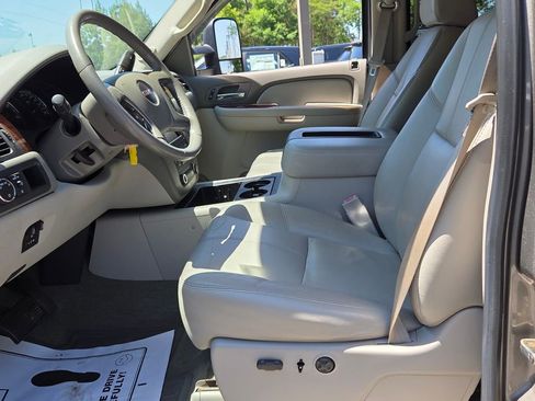 Used 2008 GMC Sierra 3500 SLT w/ Convenience Package RWD image 5