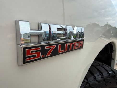 Used 2017 RAM 1500 Limited RWD image 19