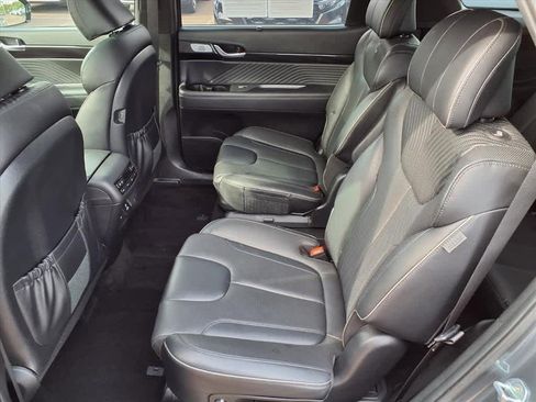 Used 2023 Hyundai Palisade Calligraphy image 9
