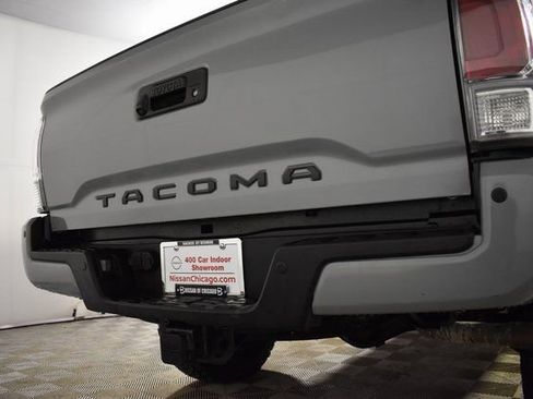 Used 2020 Toyota Tacoma TRD Off-Road w/ TRD Premium Off Road Package image 39