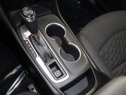 Used 2018 Chevrolet Equinox LT image 24