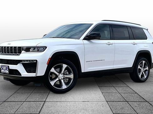 New 2026 Jeep Grand Cherokee L Limited RWD image 2