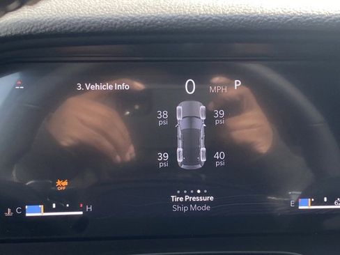 New 2025 Jeep Grand Cherokee Altitude image 40