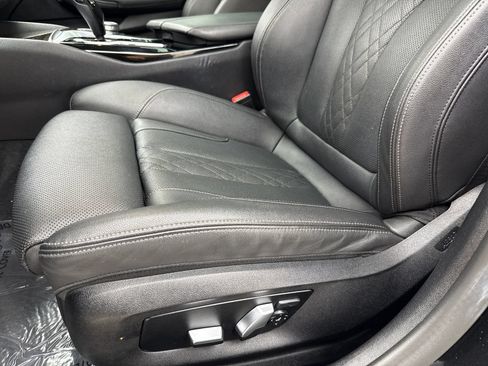 Used 2021 BMW 530i w/ Convenience Package RWD image 36