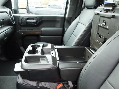 Used 2023 Chevrolet Silverado 2500 LT w/ Snow Plow Prep/Camper Package image 37