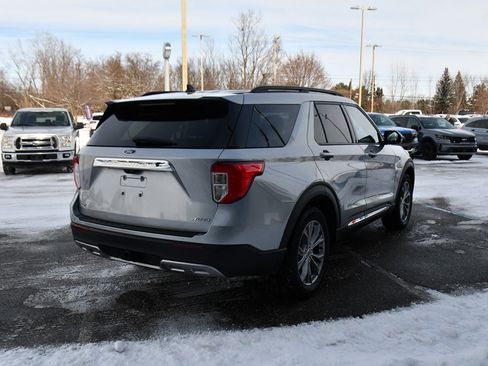 Used 2023 Ford Explorer XLT w/ Equipment Group 202A image 6