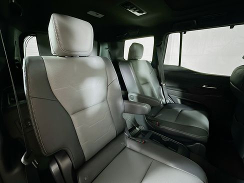 Used 2026 Lexus GX 550 w/ Accessory Package (2T) AWD/4WD image 27
