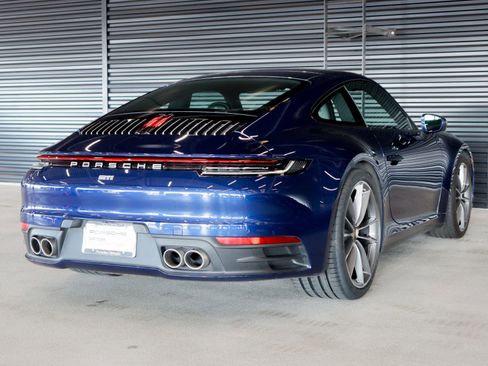 Used 2022 Porsche 911 Carrera 4S image 10