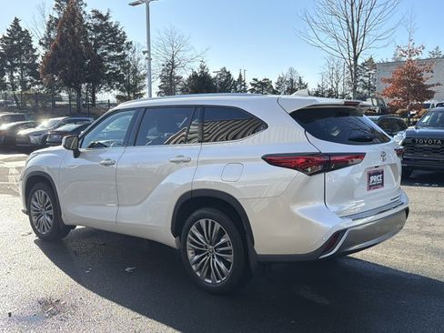 Used 2021 Toyota Highlander Platinum image 7