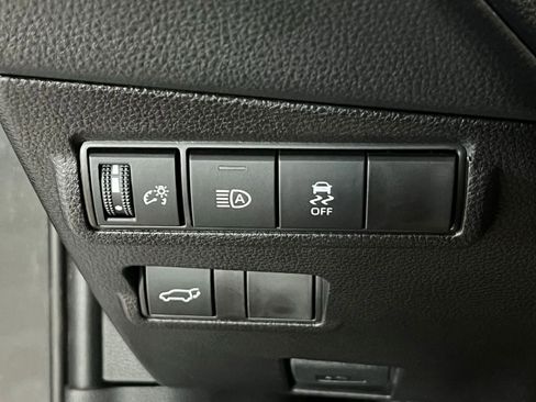 Used 2026 Toyota Corolla Cross XLE w/ Convenience Package FWD image 35