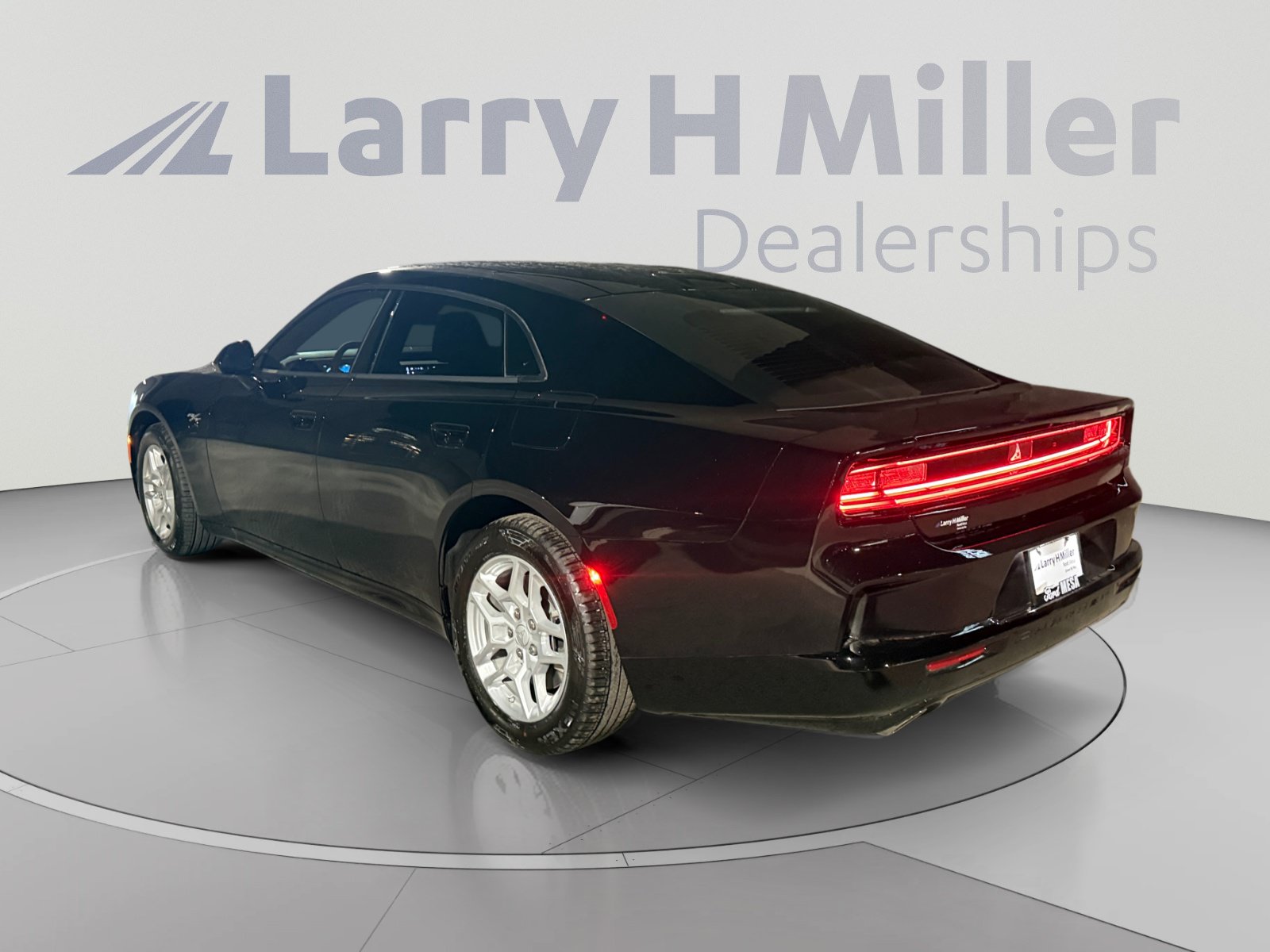Used 2026 Dodge Charger R/T AWD/4WD image 3