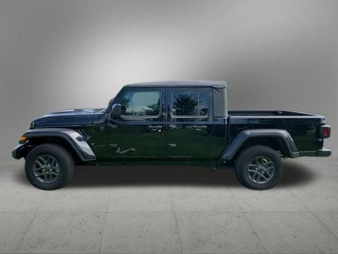 New 2025 Jeep Gladiator Sport AWD/4WD image 6