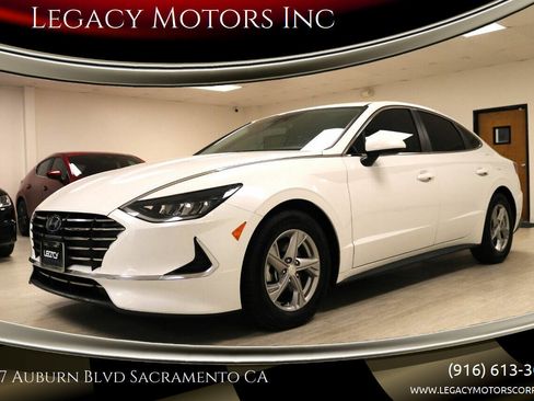 Used 2021 Hyundai Sonata SE image 2
