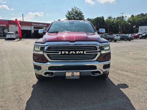 Used 2019 RAM 1500 Laramie AWD/4WD image 9