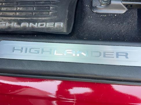 Used 2020 Toyota Highlander Limited AWD/4WD image 12