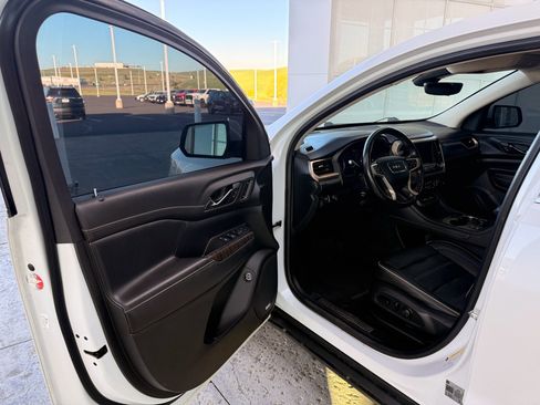 Used 2020 GMC Acadia Denali w/ LPO, Cargo Package AWD/4WD image 12