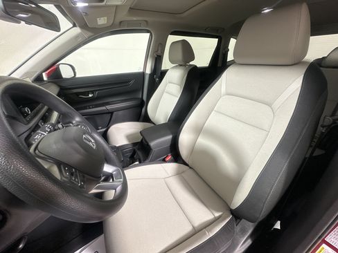 Used 2025 Honda CR-V EX image 9