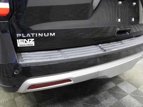 Used 2022 Ford Expedition Platinum image 46