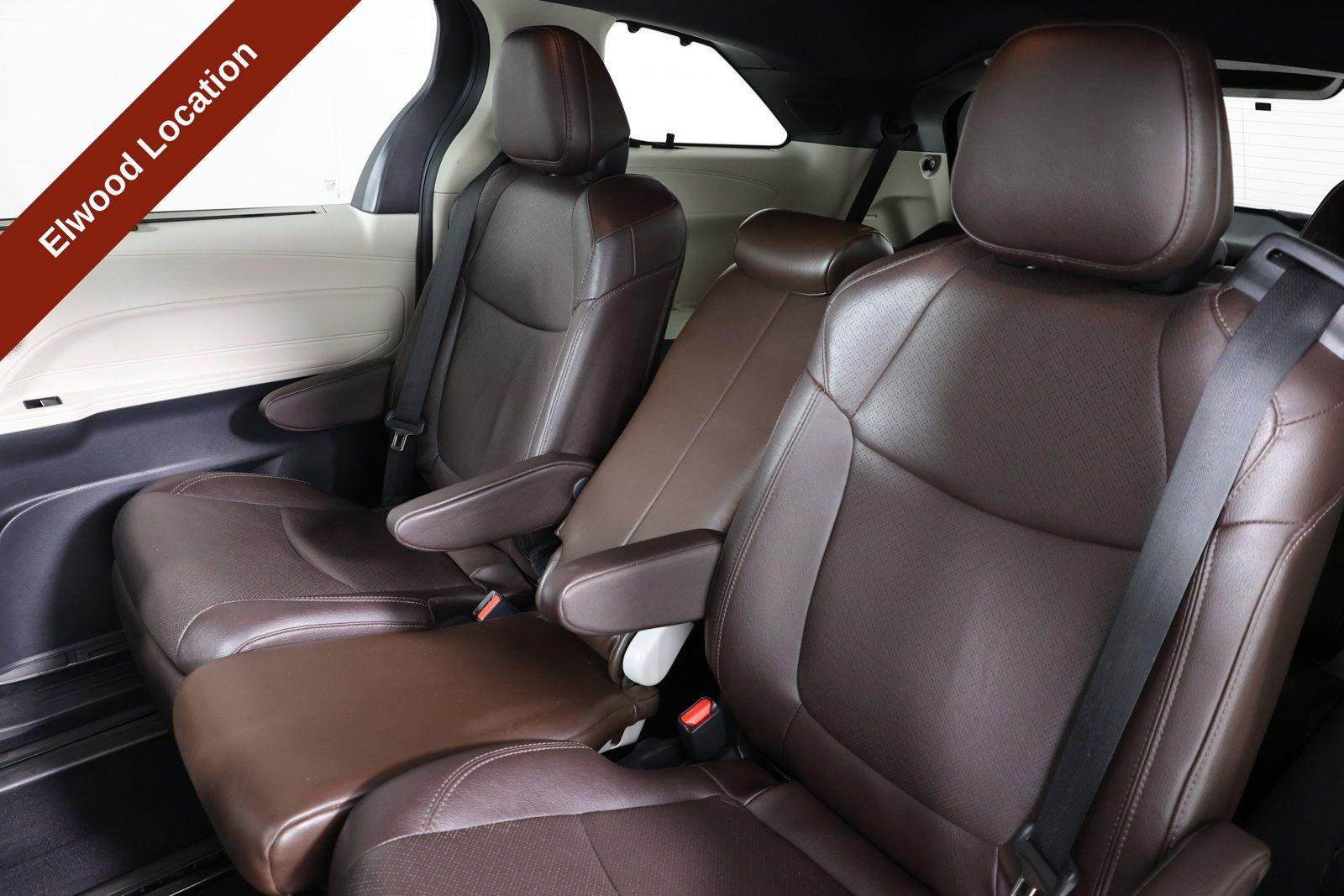 Used 2023 Toyota Sienna Platinum w/ Protection Package (TMS) AWD/4WD image 11