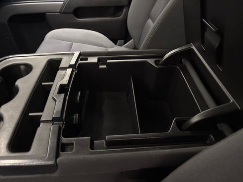 Used 2019 Chevrolet Silverado 1500 LT AWD/4WD image 19