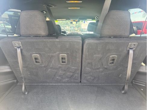 Used 2022 Honda Pilot Sport image 12